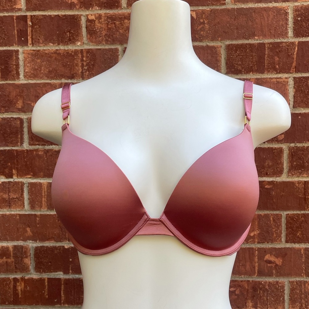 Victoria's Secret Very Sexy Push Up Bra (34DD)